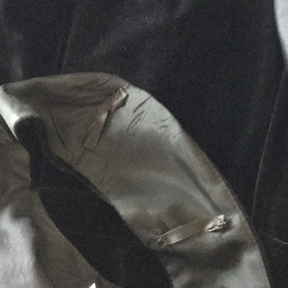 Stunning Velvet Evening Gown by Ron et Normand Additional photos and info - Picture 5 of 5